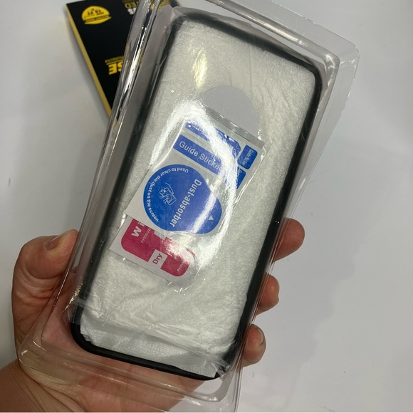 Bonkier phone case for Google pixel 9 pro XL red new in box tempered glass - Picture 4 of 4